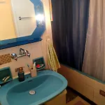 ζεστό παραδοσιακό σπιτι Apartment *