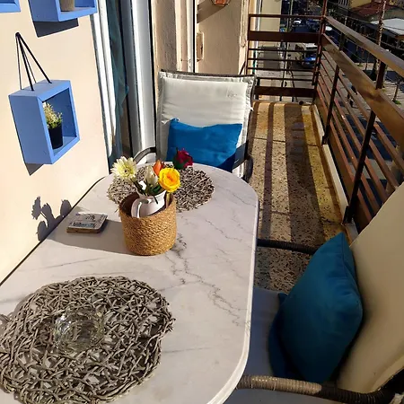 ζεστό παραδοσιακό σπιτι Daire Kalamata