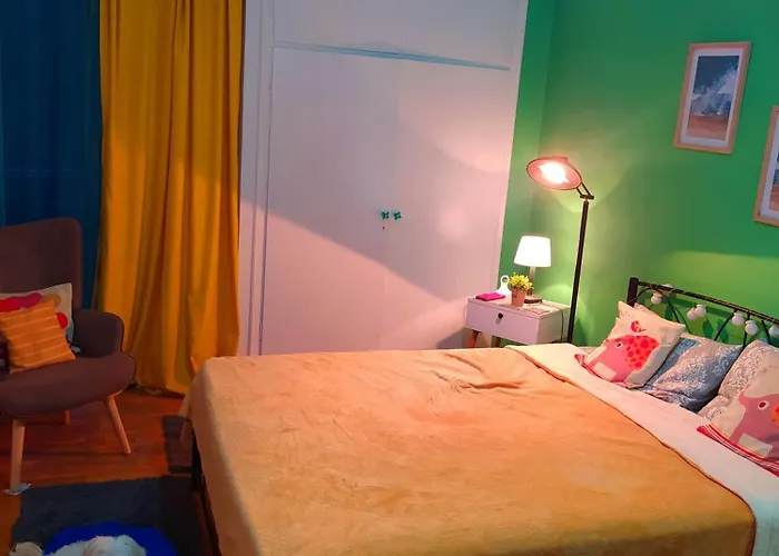 ζεστό παραδοσιακό σπιτι * Каламата